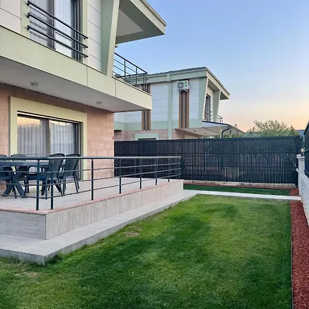 Mert Ayvalik New And Modern * Eskiomerler